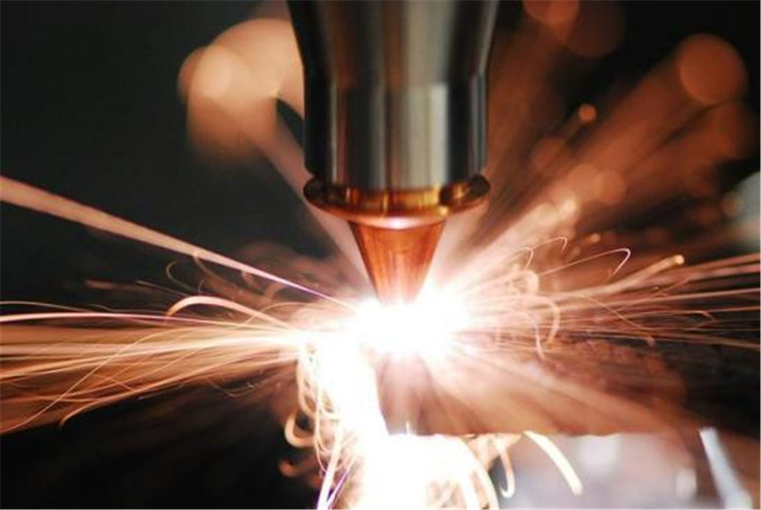 Delapan solusi untuk masalah umum yang dihadapi selama pengoperasian mesin las laser genggam (2)