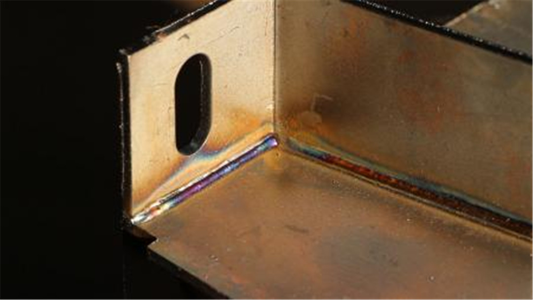 Wolung solusi kanggo masalah umum sing ditemoni sajrone operasi mesin las laser Genggam (7)