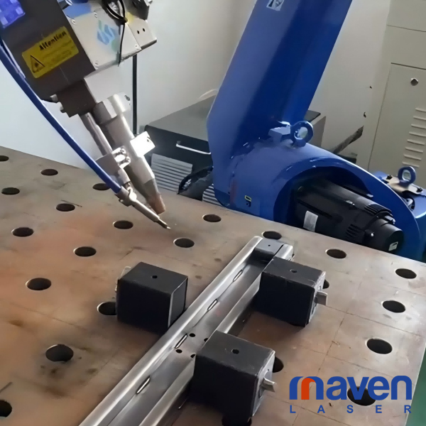https://www.mavenlazer.com/high-precision-1000w-2000w-6-axis-robotic-automatic-fiber-laser-welding-machine-with-wire-feeder-product/